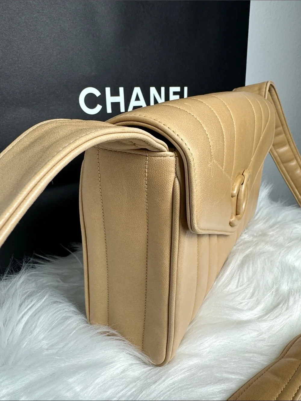 💯Authentic Vintage Chanel CC Logo Shoulder Bag – Beige Lambskin 🍀